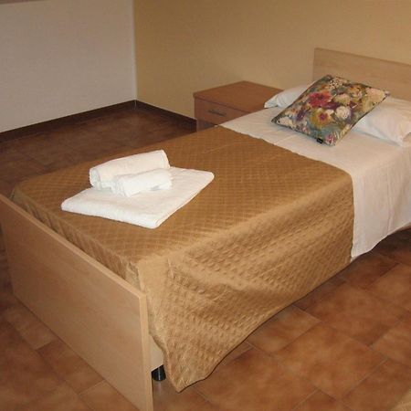 Nino'S Apartments Giardini Naxos Ngoại thất bức ảnh