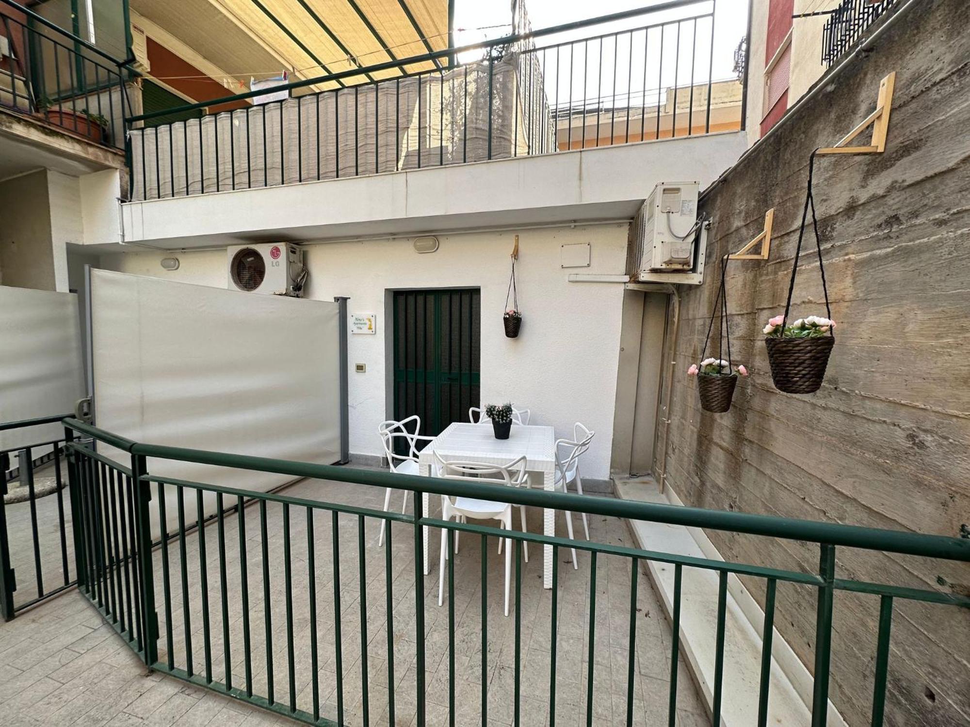 Nino'S Apartments Giardini Naxos Ngoại thất bức ảnh