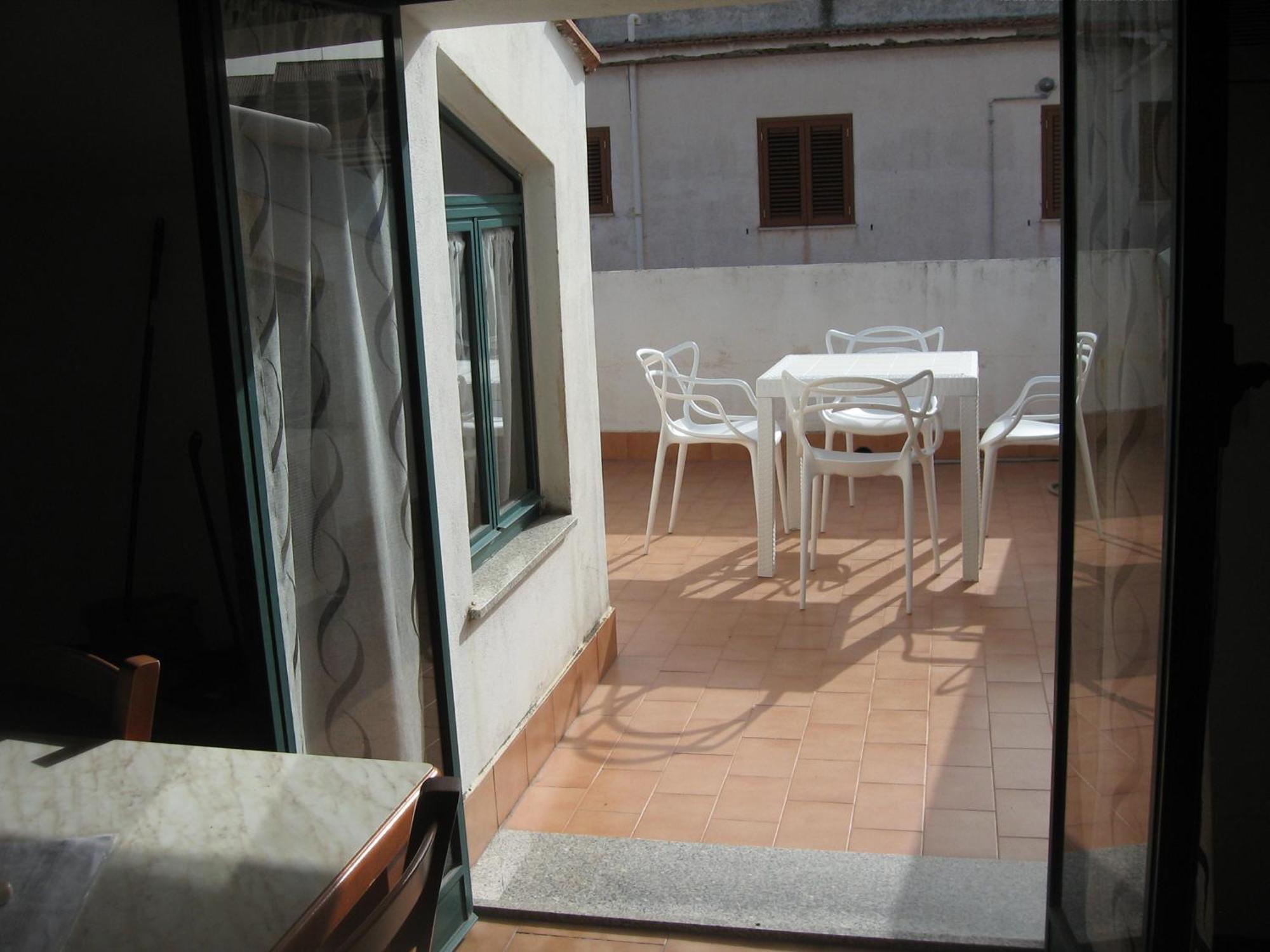 Nino'S Apartments Giardini Naxos Ngoại thất bức ảnh