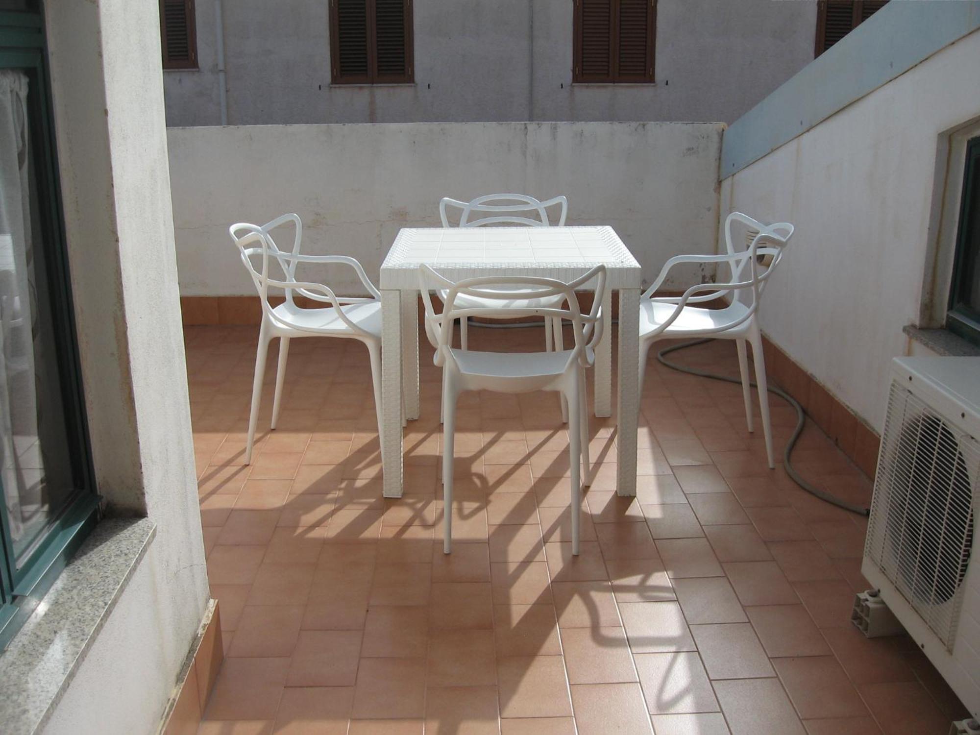 Nino'S Apartments Giardini Naxos Ngoại thất bức ảnh