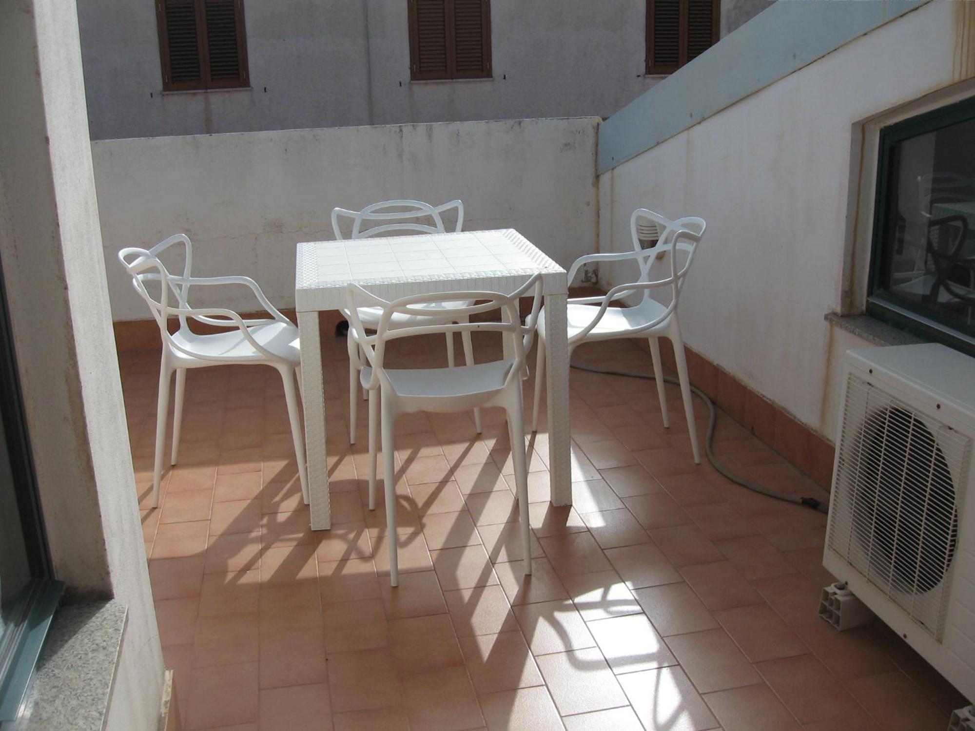 Nino'S Apartments Giardini Naxos Ngoại thất bức ảnh