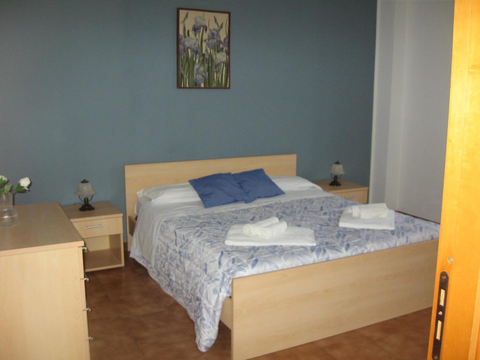 Nino'S Apartments Giardini Naxos Ngoại thất bức ảnh