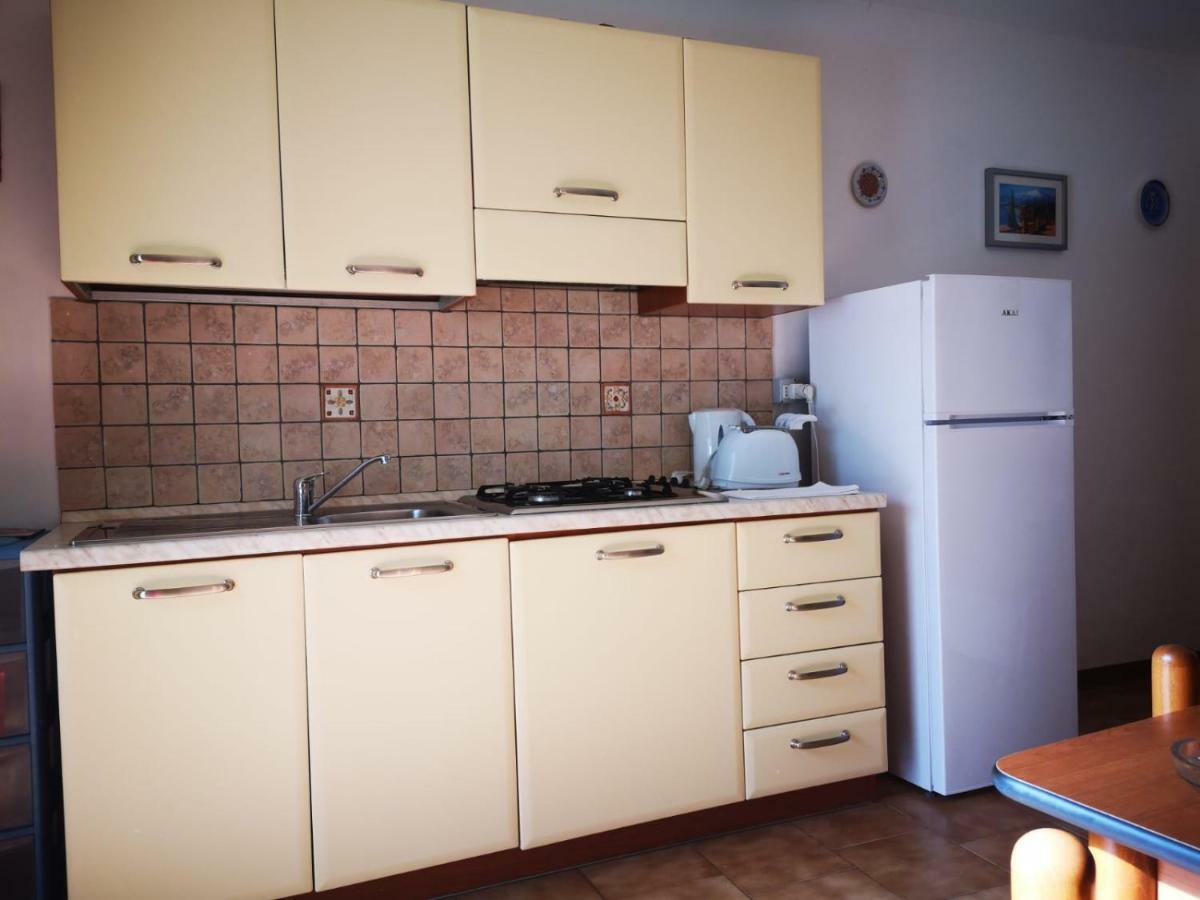 Nino'S Apartments Giardini Naxos Ngoại thất bức ảnh
