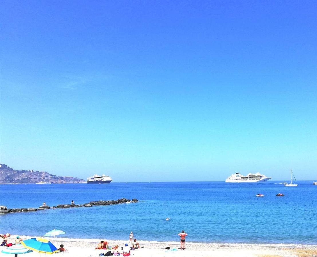 Nino'S Apartments Giardini Naxos Ngoại thất bức ảnh