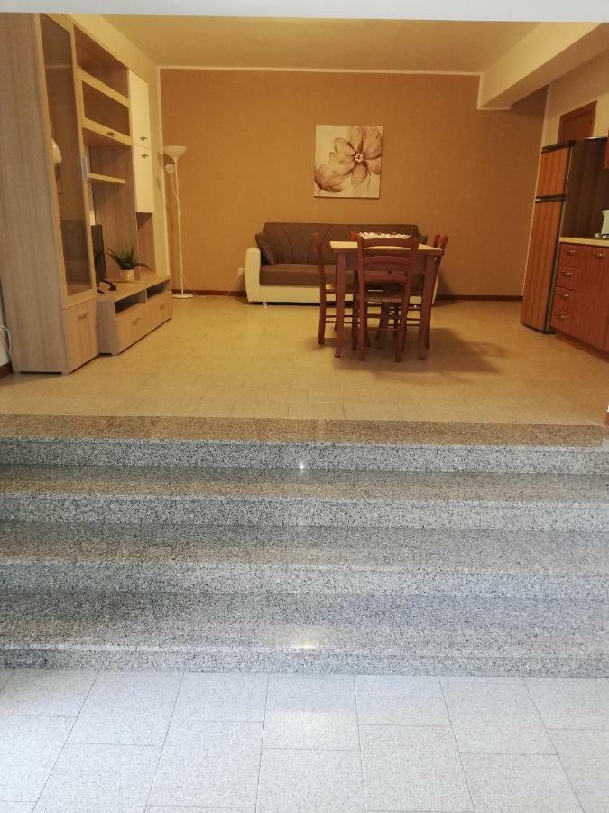 Nino'S Apartments Giardini Naxos Ngoại thất bức ảnh