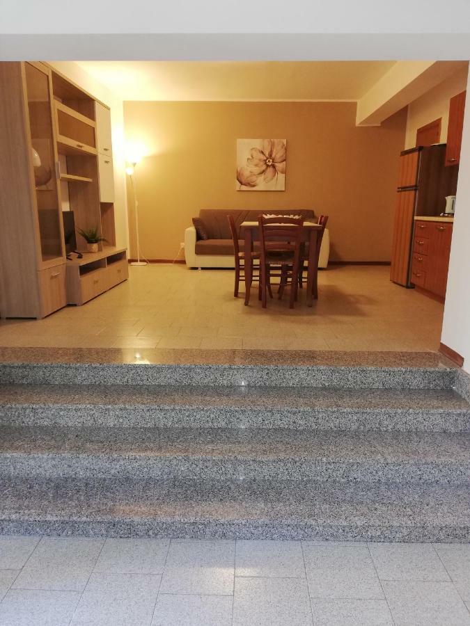 Nino'S Apartments Giardini Naxos Ngoại thất bức ảnh